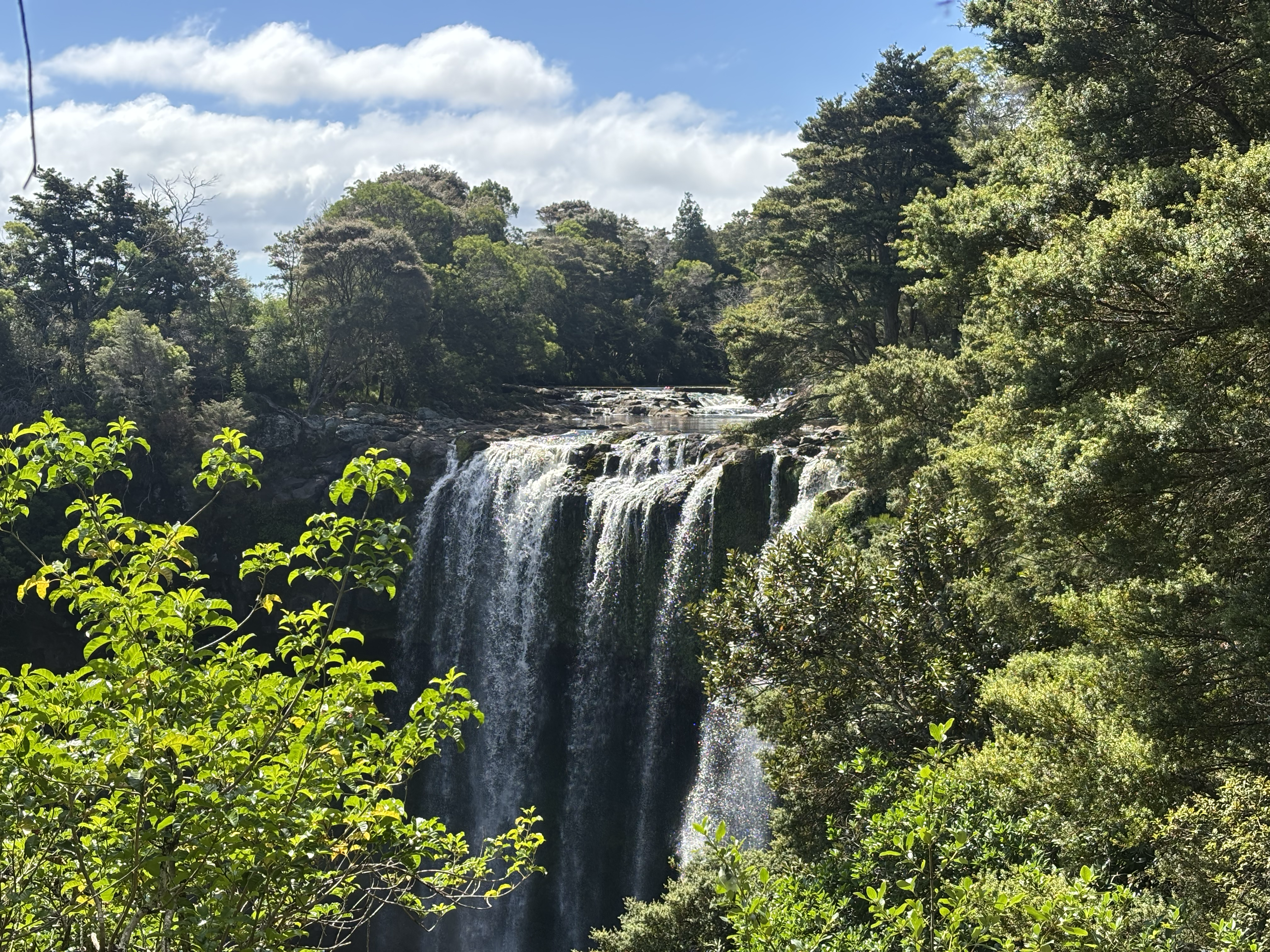 Rainbow Falls (Front View)